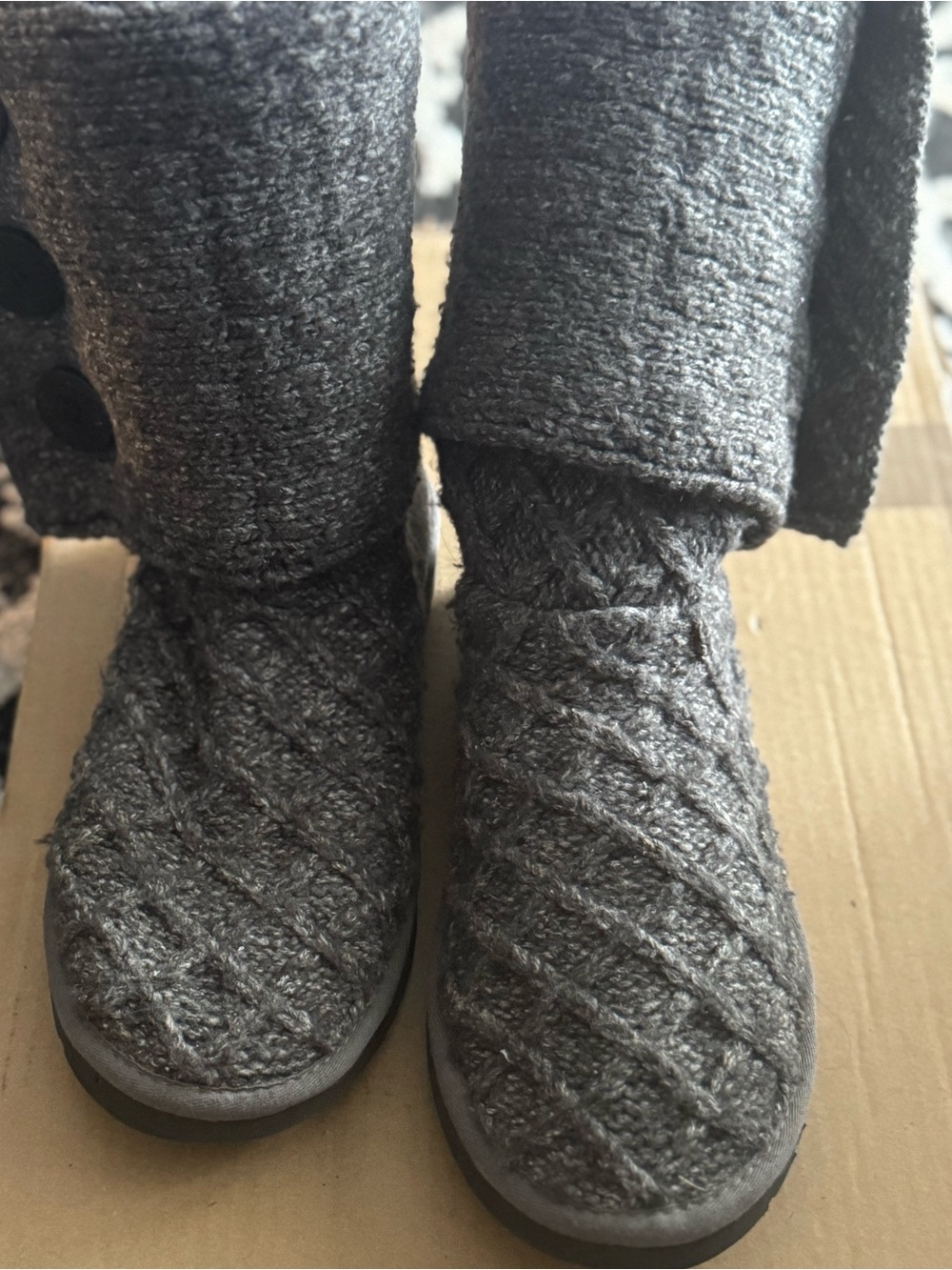Ugg Women’s Gray Knit Button-Accent Winter Boots size 10